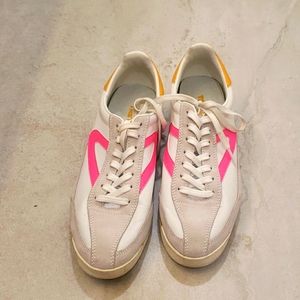 NEW Tretorn shoes.